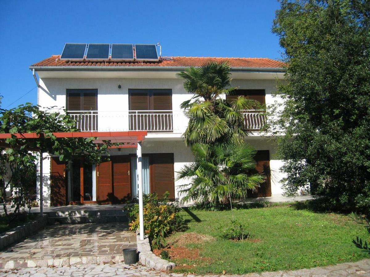 Apartments Cerovic Malinska Esterno foto