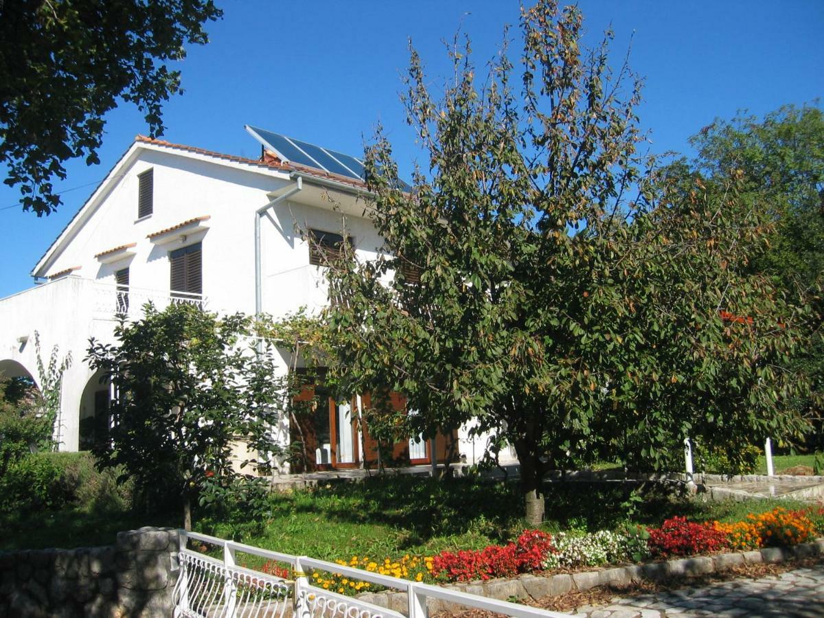 Apartments Cerovic Malinska Esterno foto