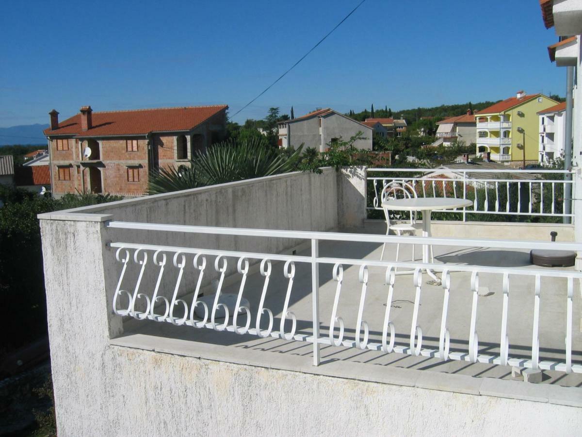 Apartments Cerovic Malinska Esterno foto
